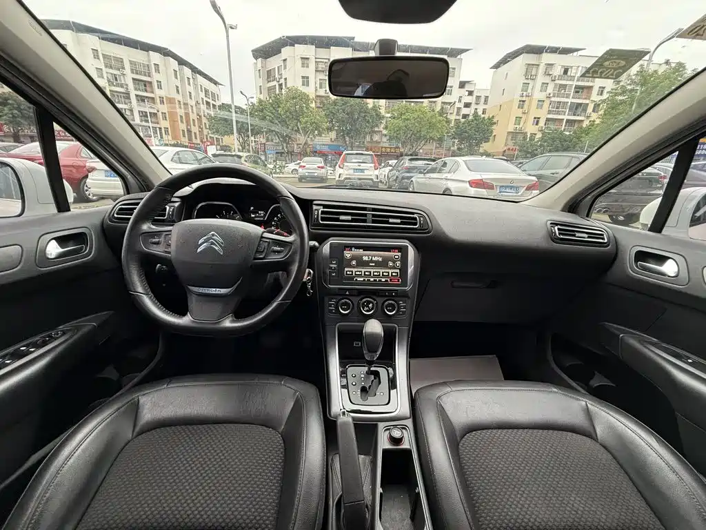 Citroën C4 Sega 2016 — фото 10