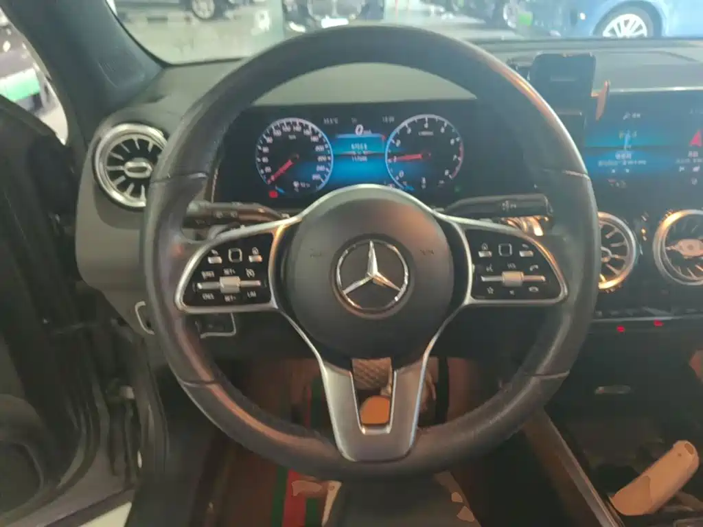 Mercedes-Benz GLB 2021 — фото 11