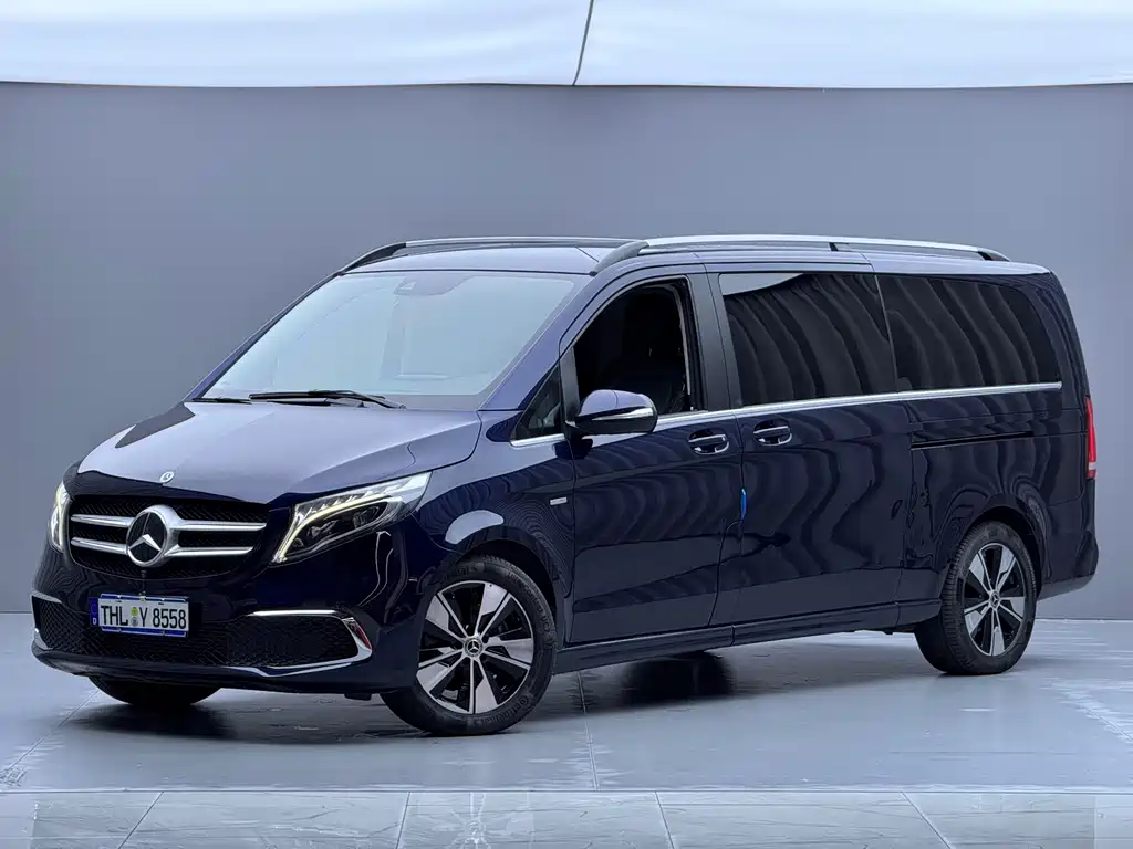 Mercedes-Benz V-Class 2022 — фото 1