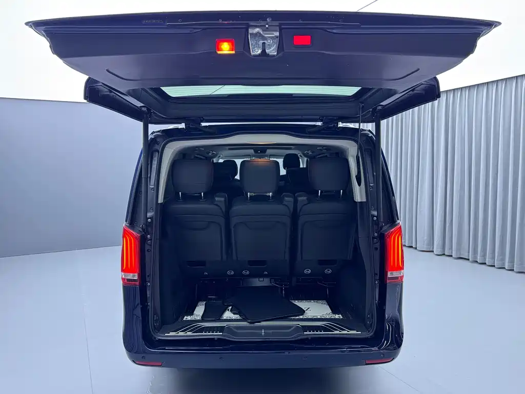 Mercedes-Benz V-Class 2022 — фото 3