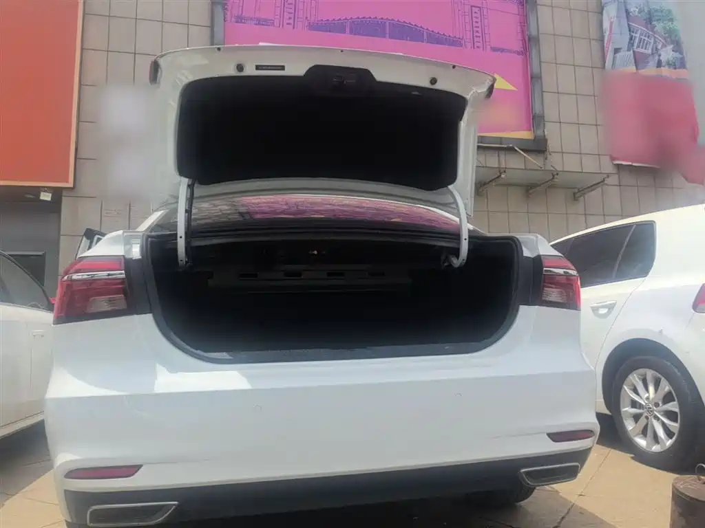 Roewe i6 Classic 2019 — фото 19