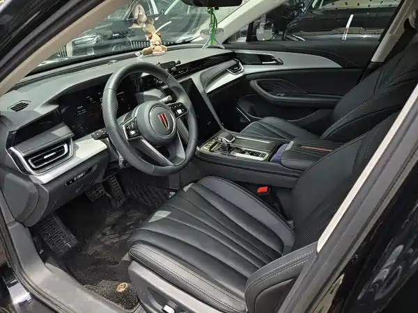 Hongqi H5 2025