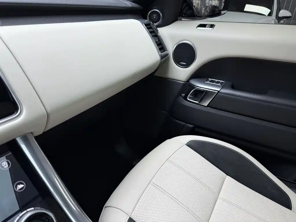 Land Rover Range Rover Sport 2019 — фото 24