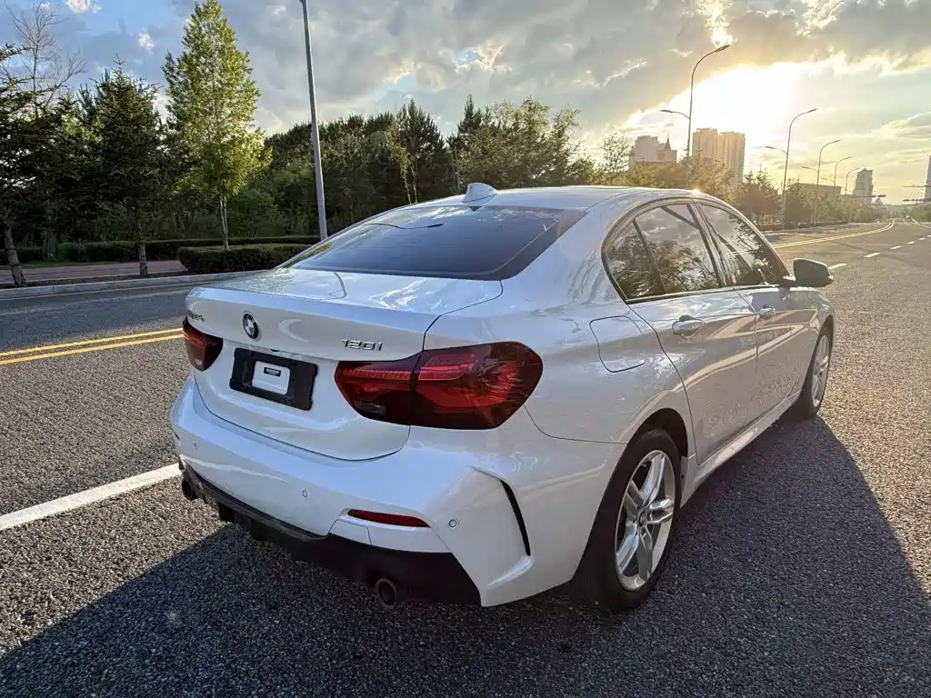 BMW 1 Series 2023