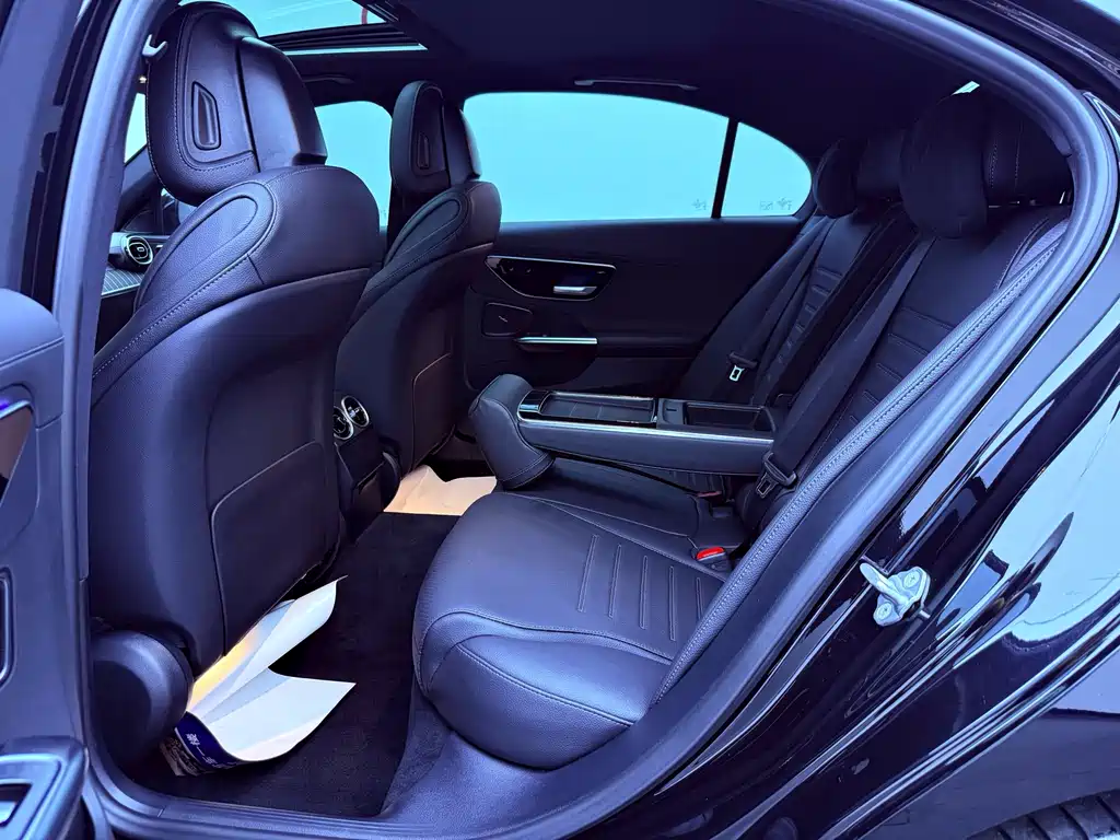 Mercedes-Benz C-Class 2023 — фото 22