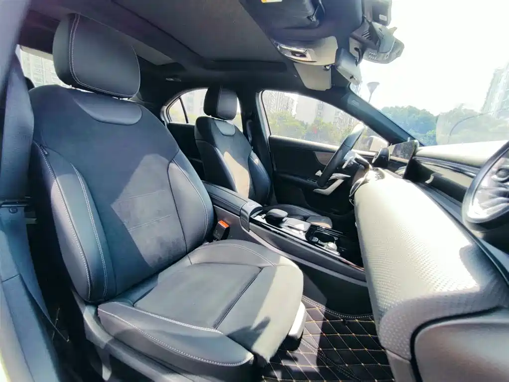 Mercedes-Benz A-Class 2023 — фото 21