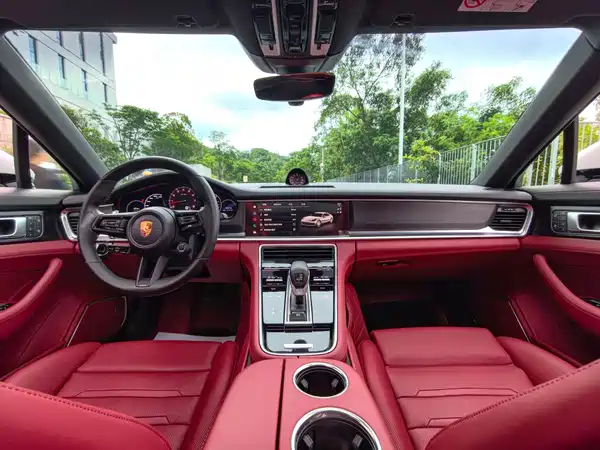 Porsche Panamera 2024