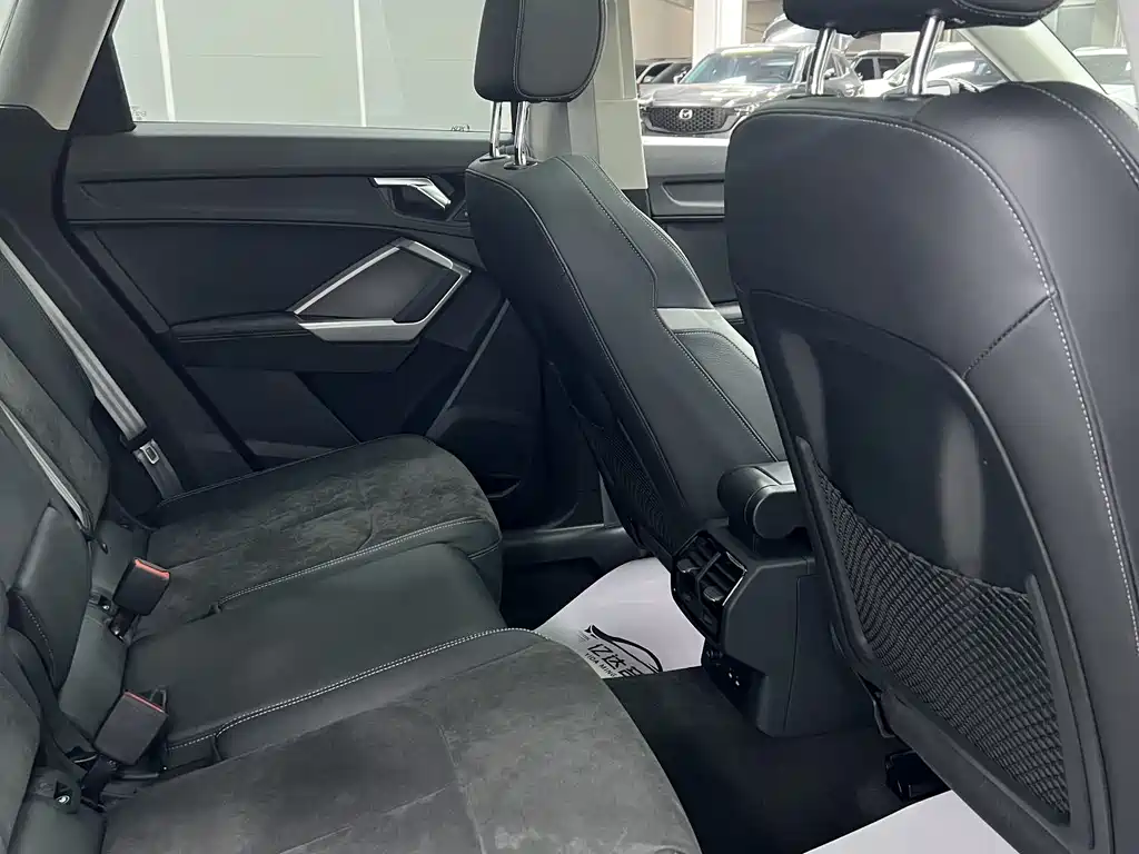 Audi Q3 2022 — фото 11