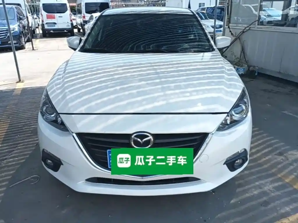Mazda 3 Axela 2016