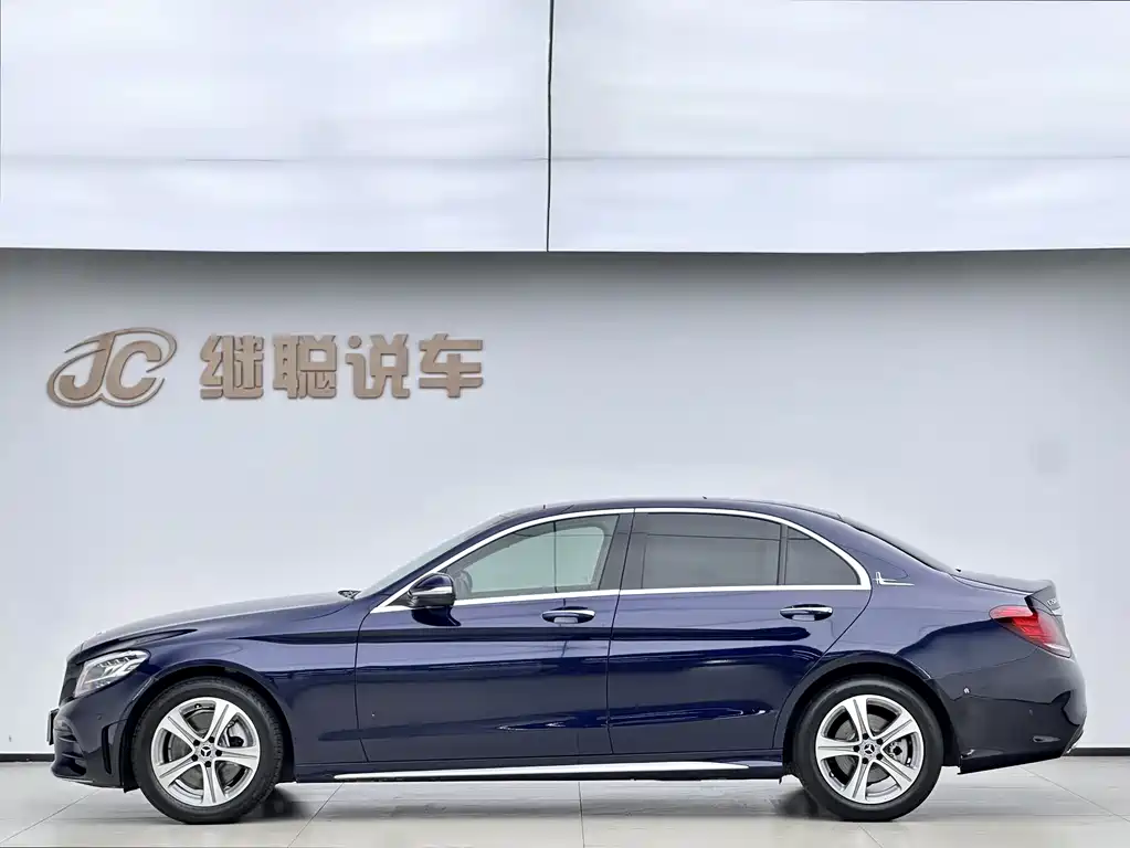 Mercedes-Benz C-Class 2019 — фото 4