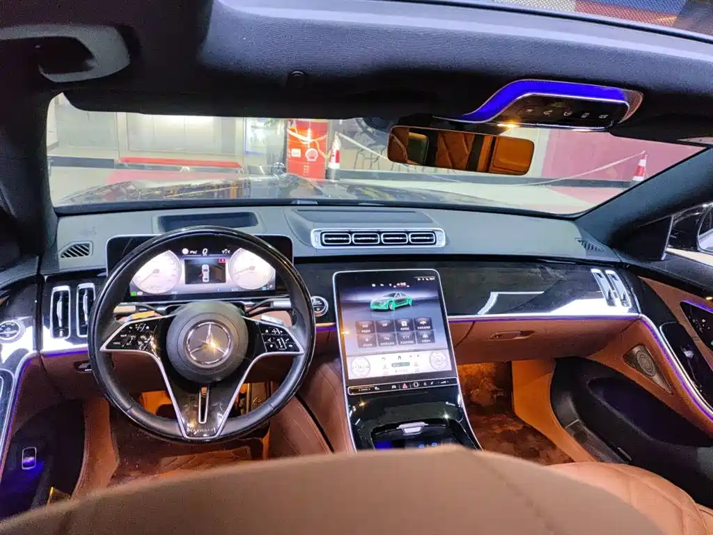Mercedes-Benz S-Class 2025