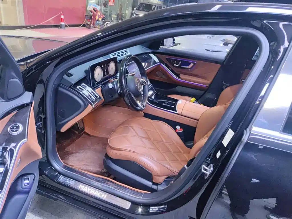 Mercedes-Benz S-Class 2025