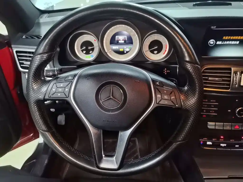Mercedes-Benz E-Class 2016 — фото 11