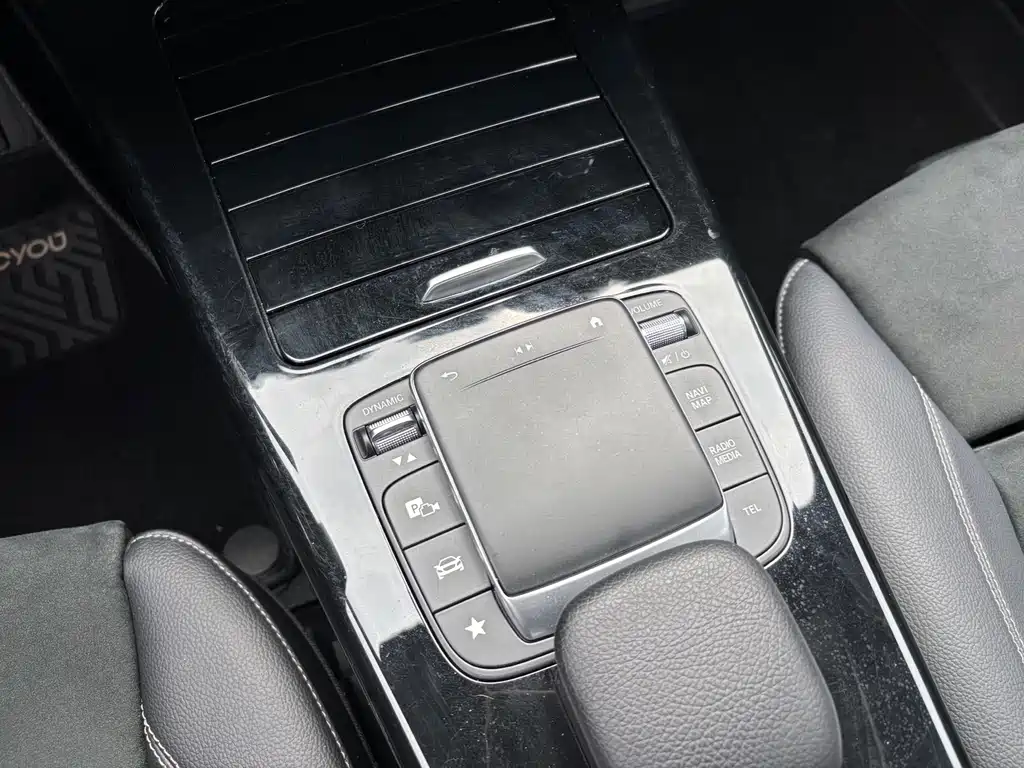 Mercedes-Benz A-Class 2021 — фото 11