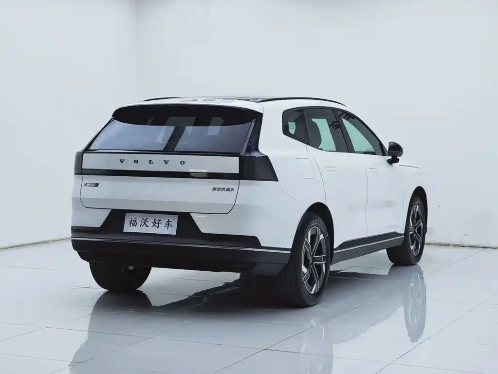 Volvo XC70 Plug-In Hybrid 2026 — фото 31
