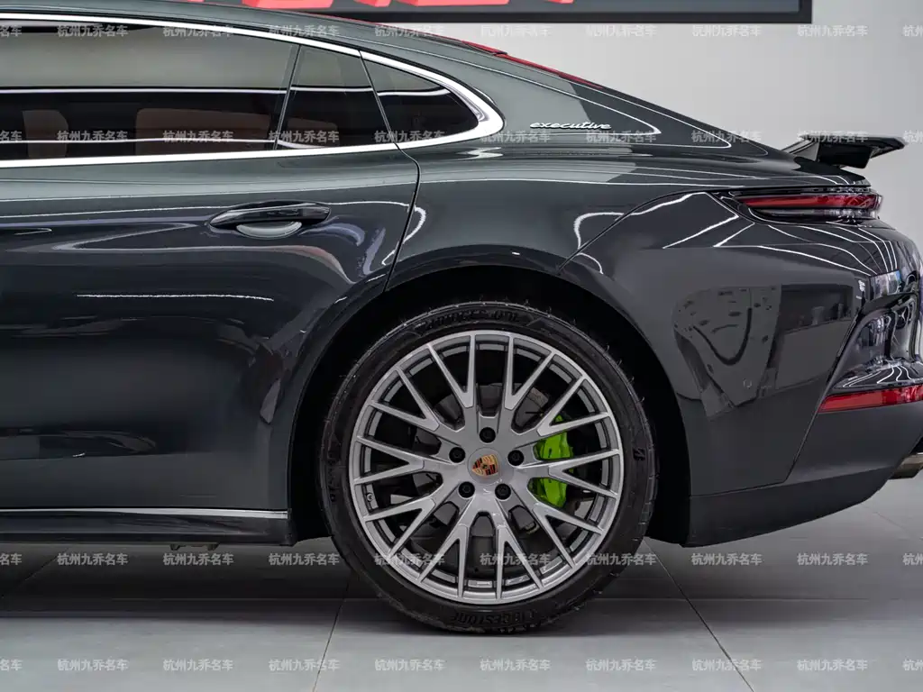 Porsche Panamera 2025 — фото 10