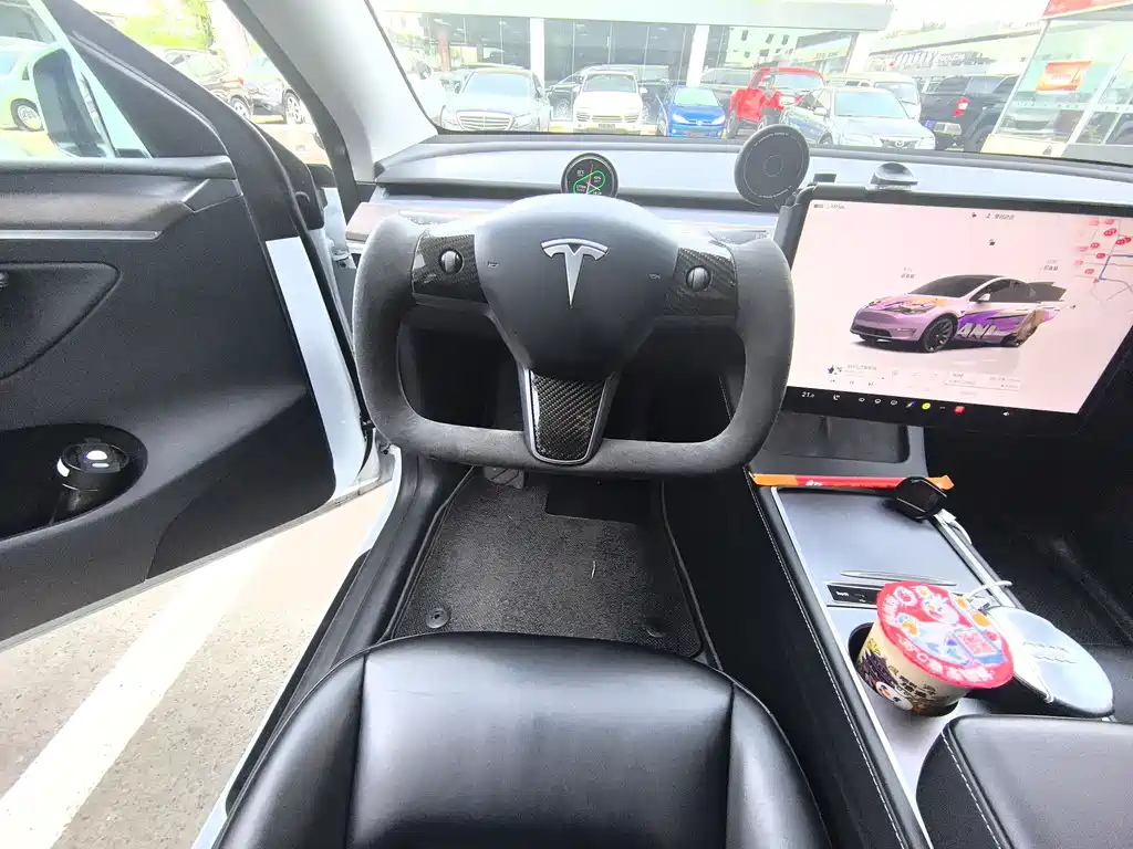 Tesla Model Y 2023 — фото 7
