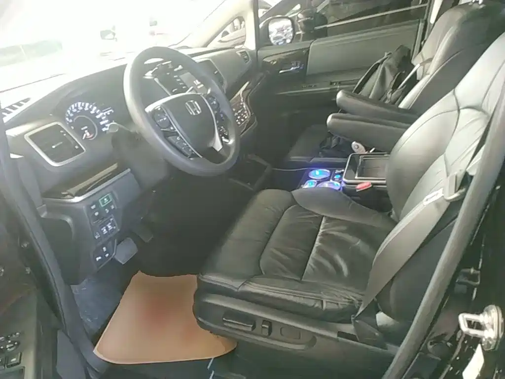 Honda Odyssey 2021 — фото 15