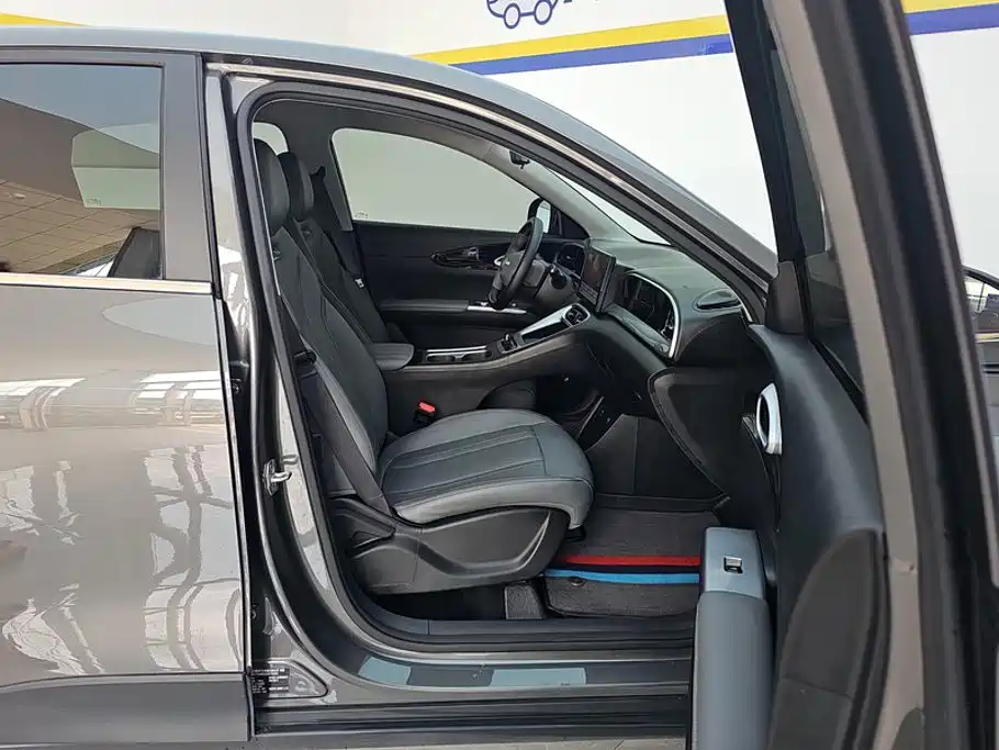 Geely Galaxy Starwish 2025 — фото 8