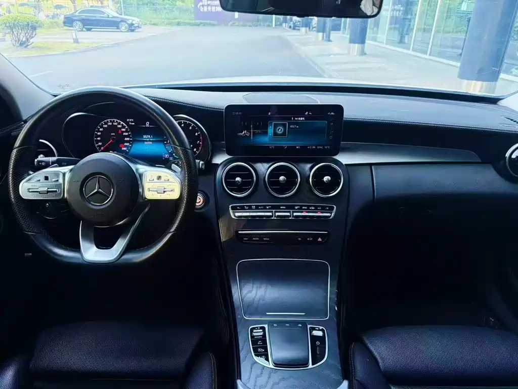 Mercedes-Benz C-Class 2021