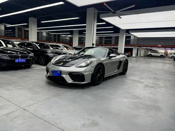 Porsche 718 2017