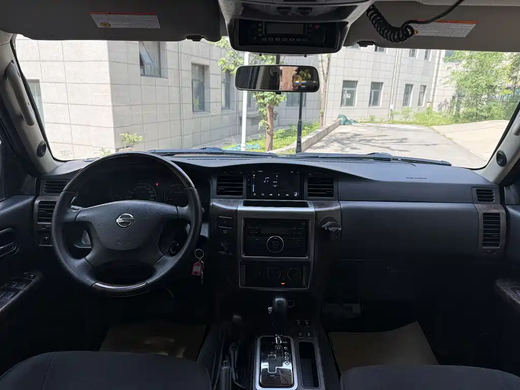 Nissan Patrol 2017 — фото 14