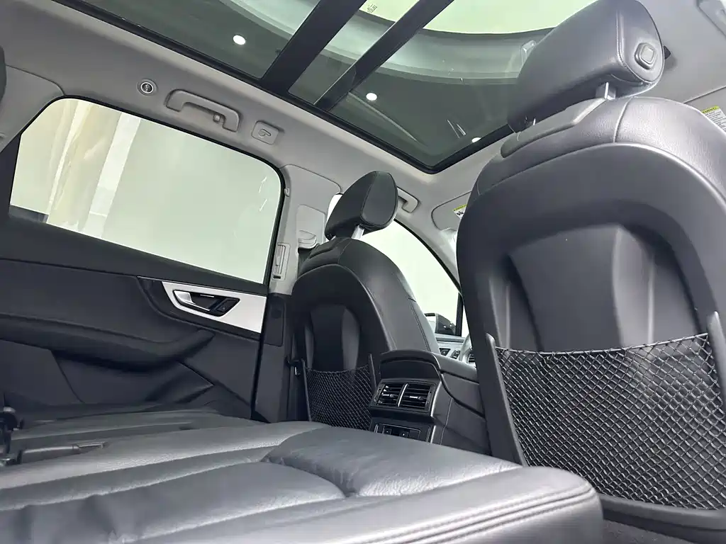 Audi Q7 2019 — фото 15