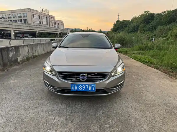Volvo S60 2015