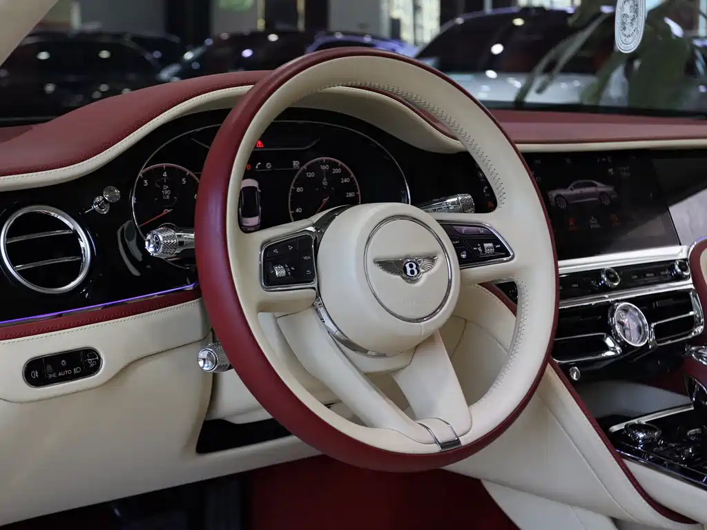 Bentley Flying Spur 2021 — фото 11