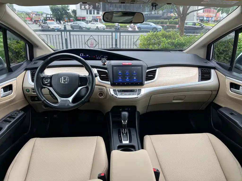 Honda Jade 2016 — фото 9