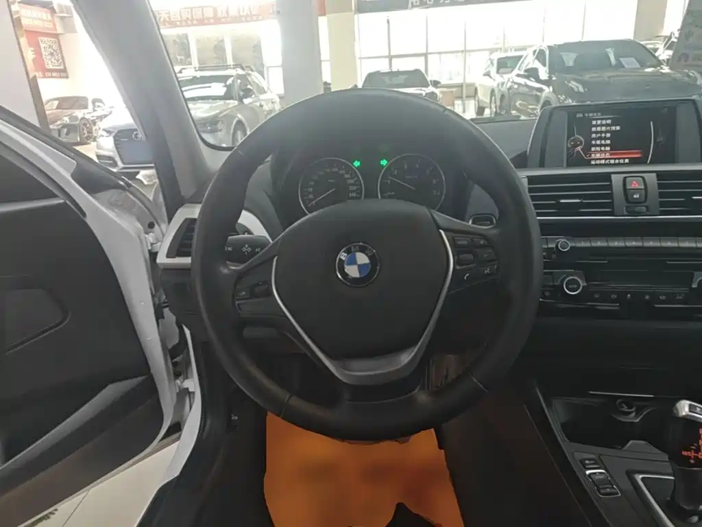 BMW 1 Series 2016 — фото 11