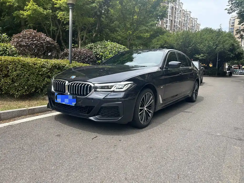 BMW 5 Series 2023