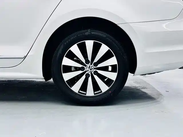 Volkswagen Sagitar 2017 — фото 10