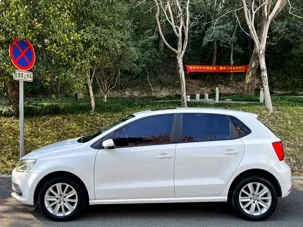 Volkswagen Polo 2016