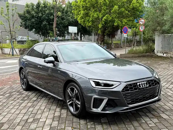 Audi A4L 2021