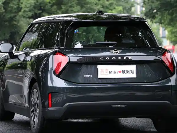 MINI Cooper 2025