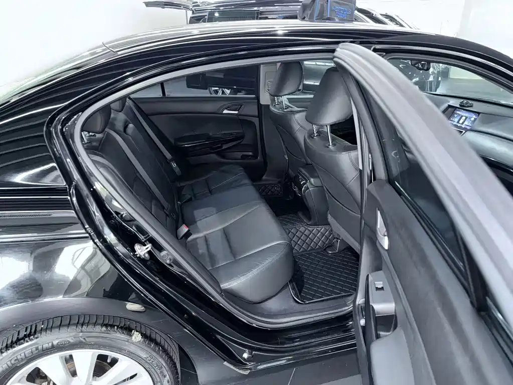 Honda Accord 2013 — фото 14