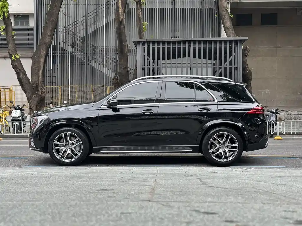 Mercedes-Benz GLE AMG 2024 — фото 3