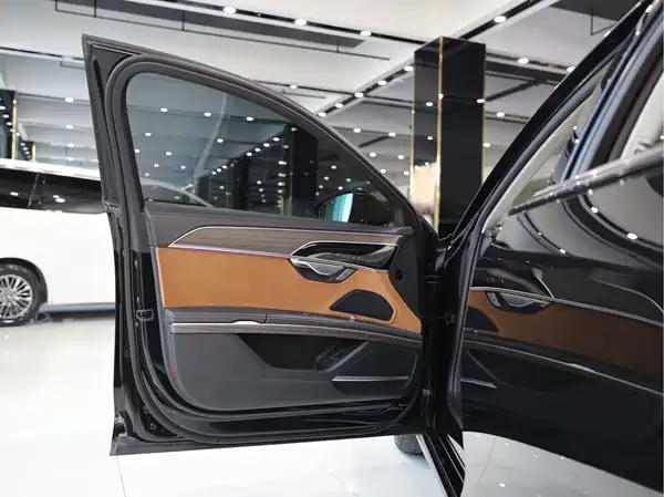 Audi A8 2024