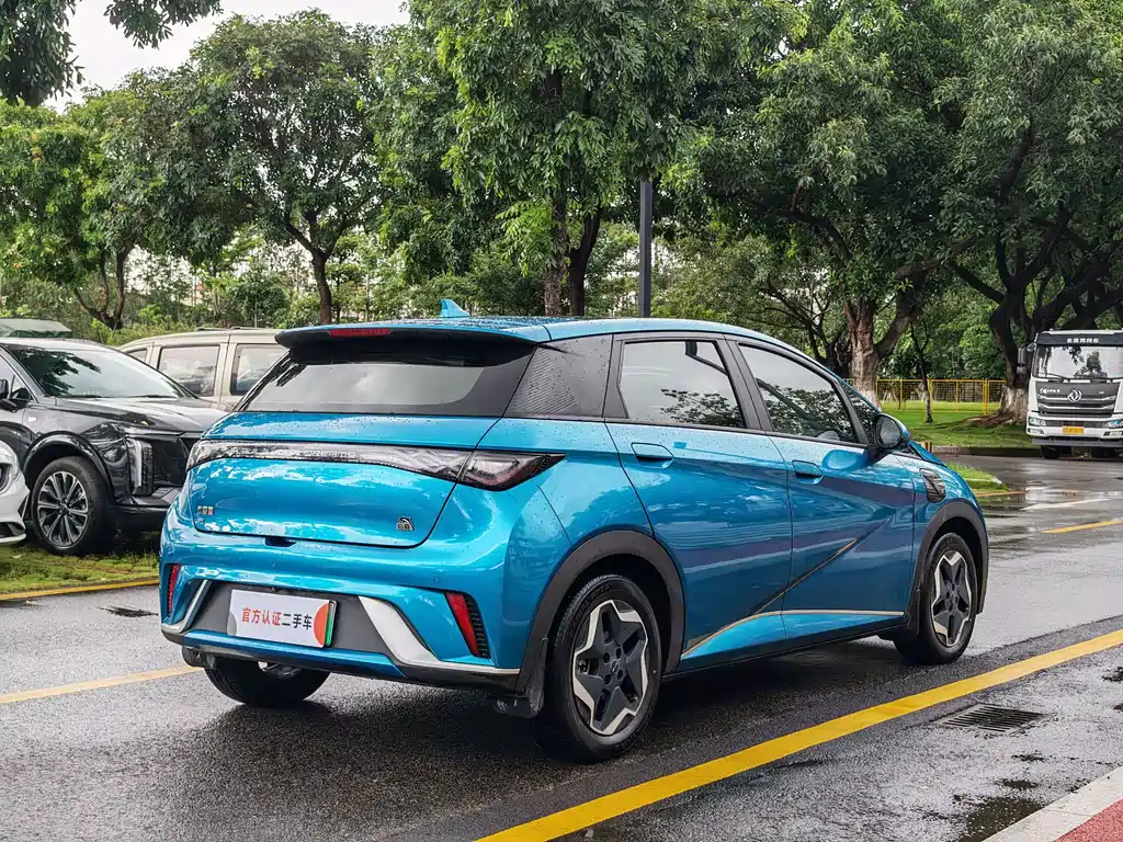 BYD Dolphin 2022