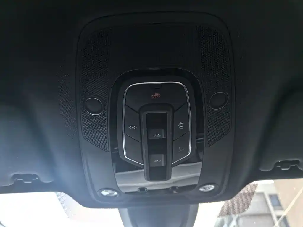 Audi Q5L 2023 — фото 28