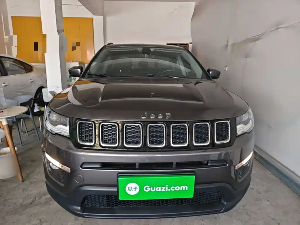 Jeep Compass 2017 — фото 3