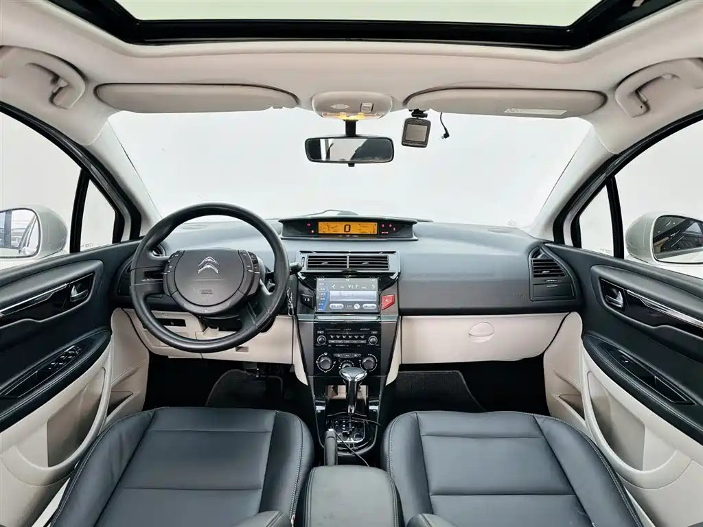 Citroen C-Quatre 2015 — фото 14