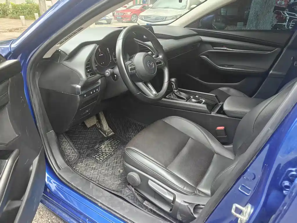 Mazda 3 Angkesela 2023