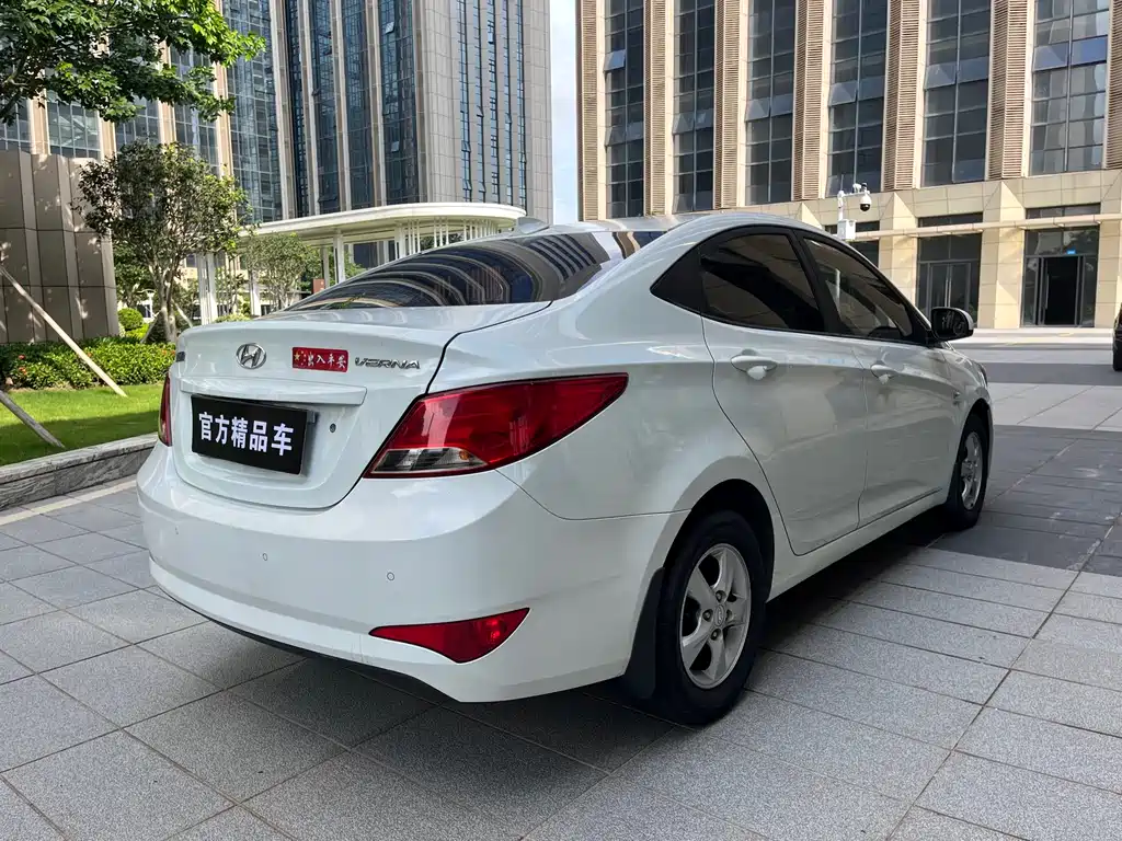 Hyundai Verna 2017 — фото 4