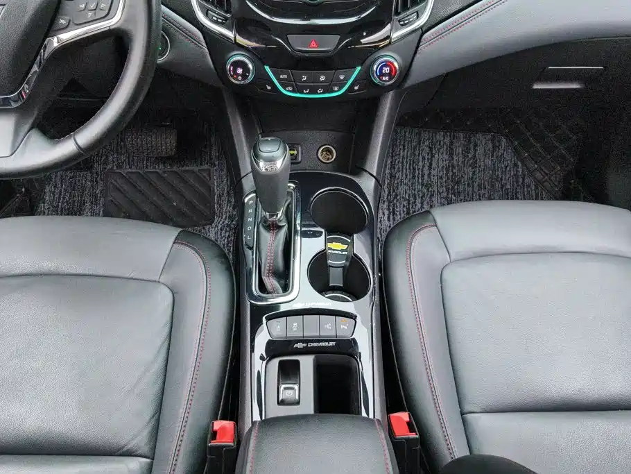 Chevrolet Cruze 2019 — фото 16