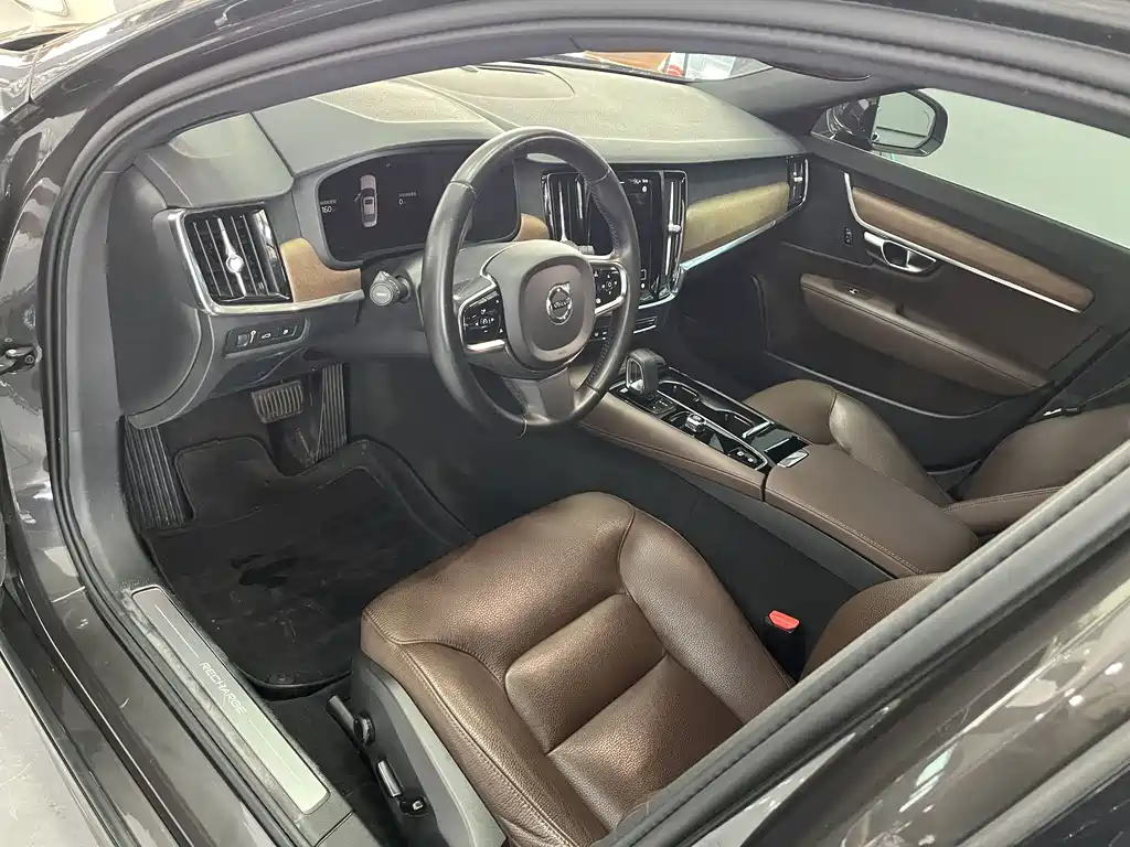 Volvo S90 PHEV 2021 — фото 17