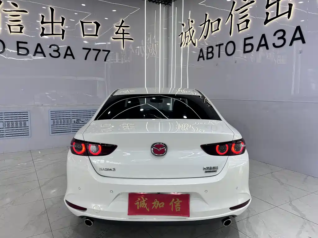 Mazda 3 Axela 2022