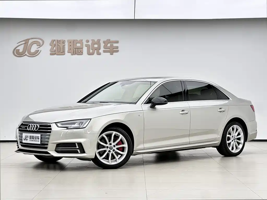 Audi A4L 2018 — фото 1