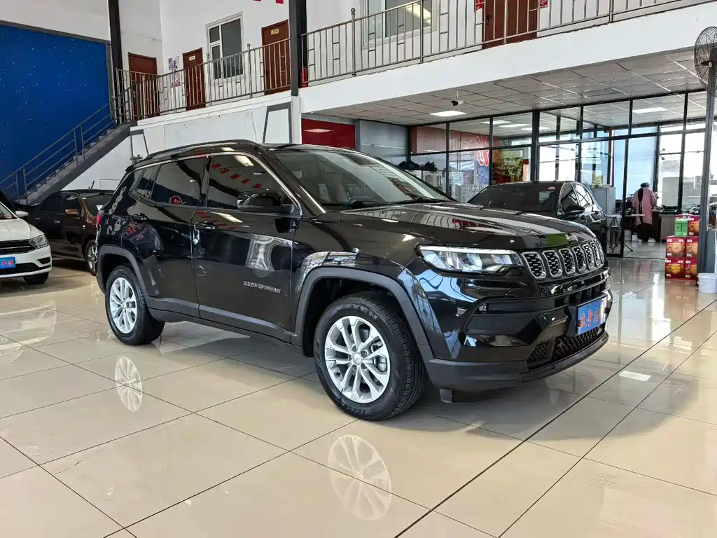 Jeep Compass 2021 — фото 3